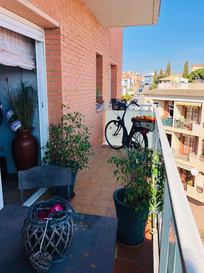 Apartamento Con Terraza Y Piscina En Malgrat De Mar Kültér fotó