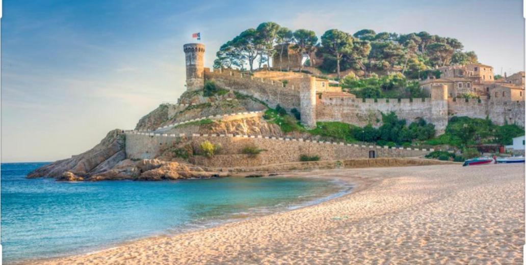 Apartamento Con Terraza Y Piscina En Malgrat De Mar Kültér fotó